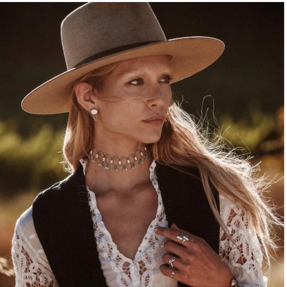 The 2Bandits Ziggy Choker