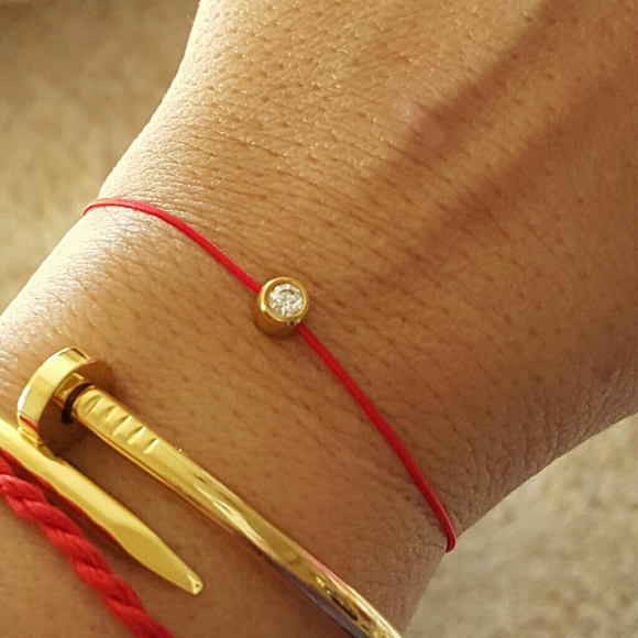 gold string bracelet