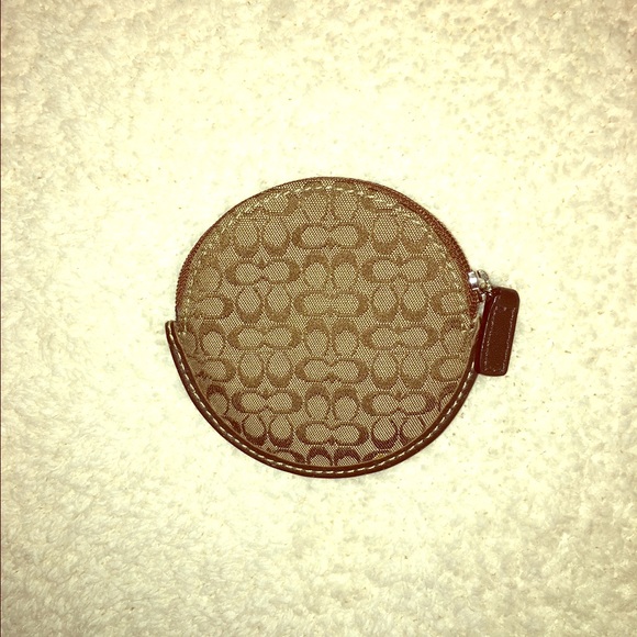 *SOLD* Authentic Coach Signature brown coin purse - Picture 1 of 4