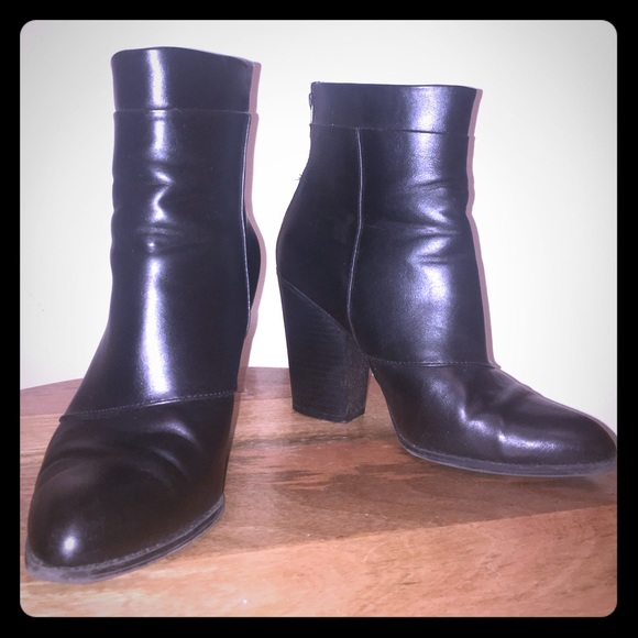 Worn once black ankle booties