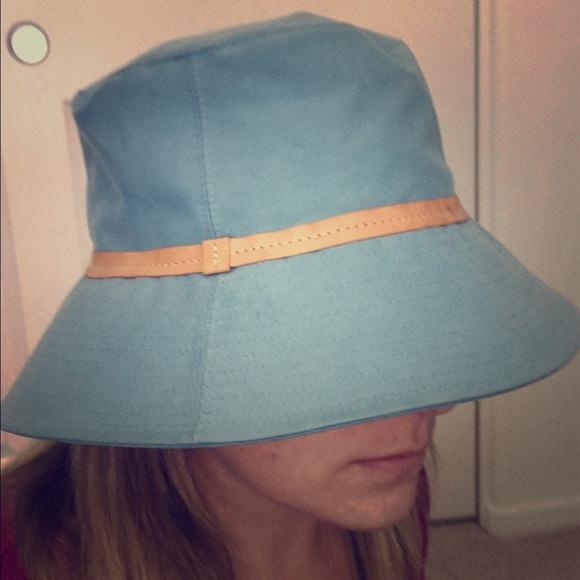 Coach hat with leather detail