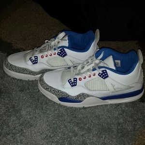 Jordan 4s