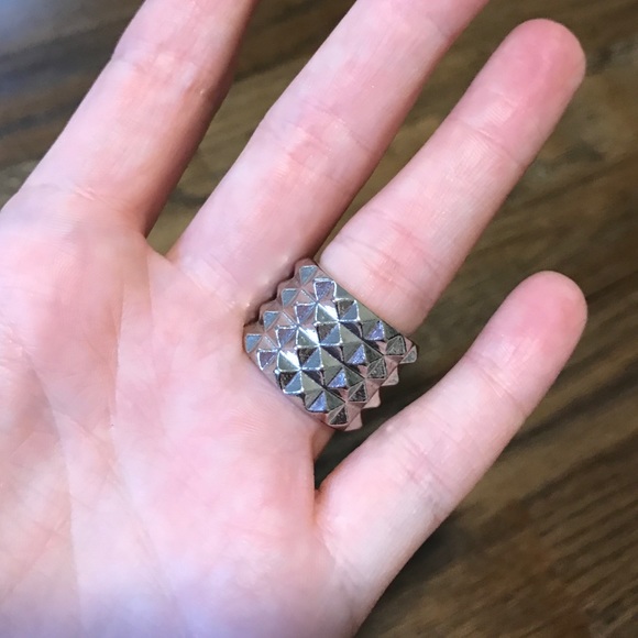 Silver style ring - Picture 2 of 3