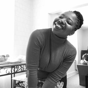 Meet your Posher, Simone