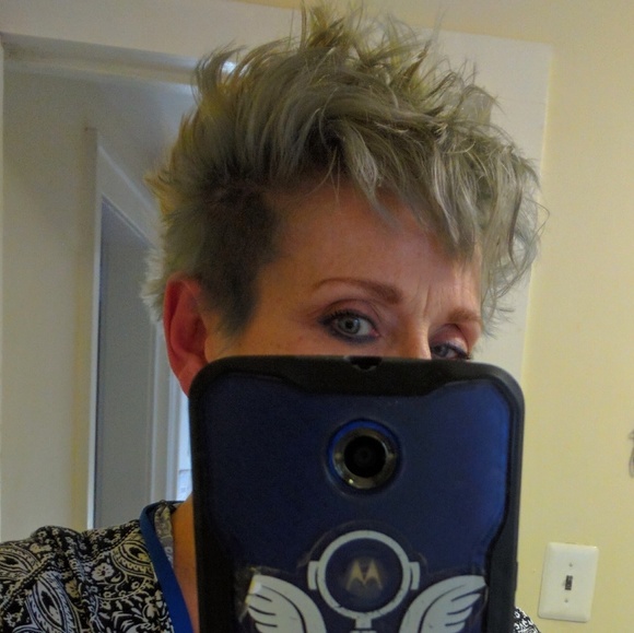 Meet your Posher, Donna L - Picture 2 of 2