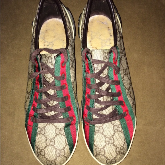 Gucci Shoes. - Picture 1 of 3