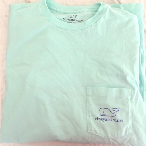 Long sleeve Vineyard Vines Graphic TShirt