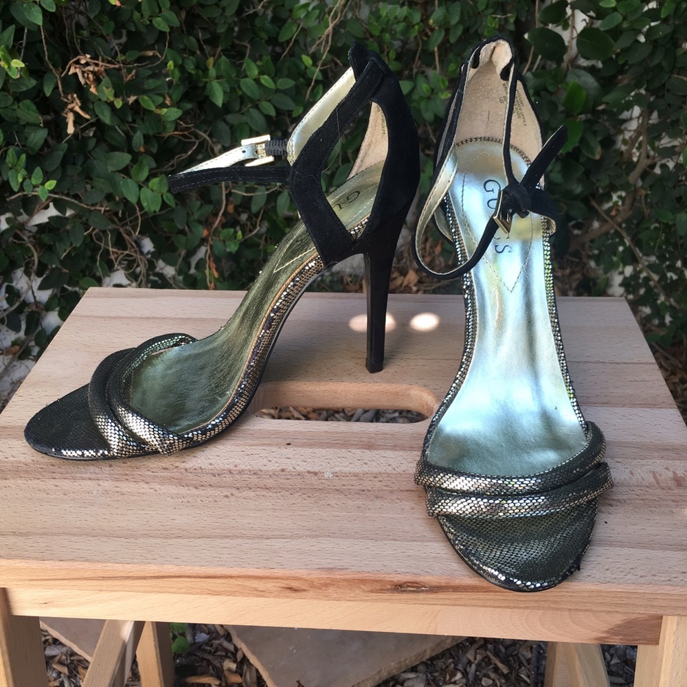 Guess heeled strap sandals. 4 1/2 heels.