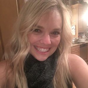 Meet your Posher, Corinne