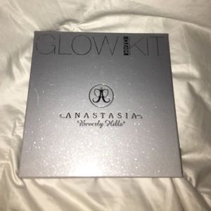 Anastasia Glow Kit, Gleam