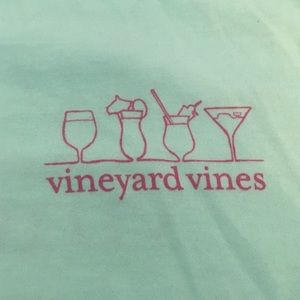 Women's light blue vineyard vines cocktail tshirt