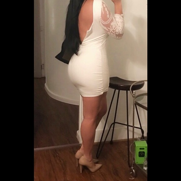 Dresses - Picture 3 of 4