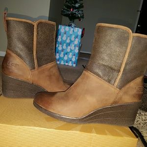 Authentic UGG Renatta (worn only once)