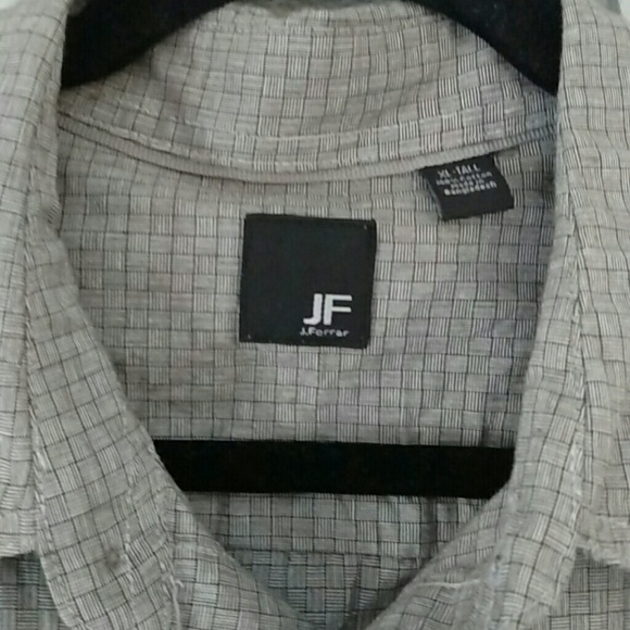 Button down - Picture 2 of 2