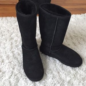 Classic tall black uggs
