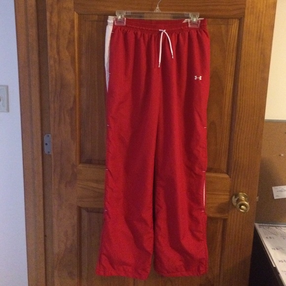 Under Armour sweatpants with pockets