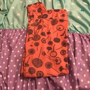 Children's LuLaRoe size S/M dandelion leggings