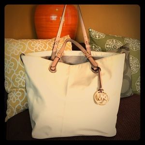 Michael Kors beige shoulder bag