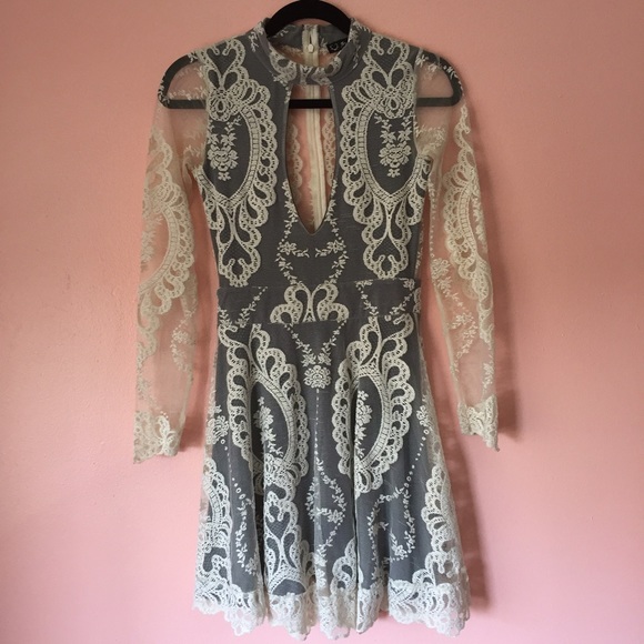☑️HP☑️For Love & Lemons Lace Cutout Mini Dress - Picture 2 of 4