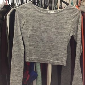 New gray long sleeve crop top