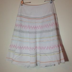 White, lined, A-line skirt