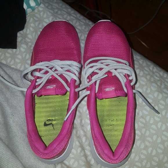 pre loved nike Kaishi's