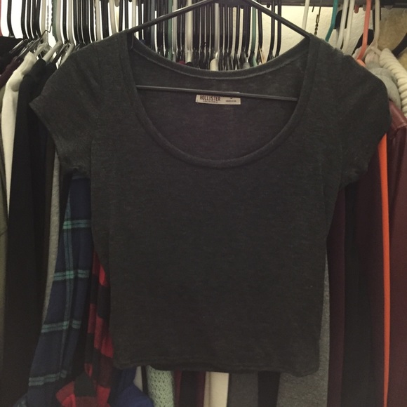 Dark gray short sleeve crop top