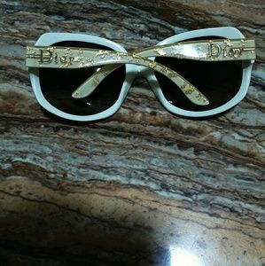 Flash sale Dior sunglasses