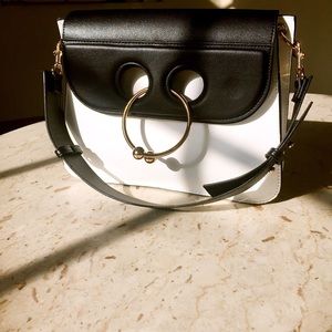 🔥24hr Sale 🔥Piercing Bag Purse White Black