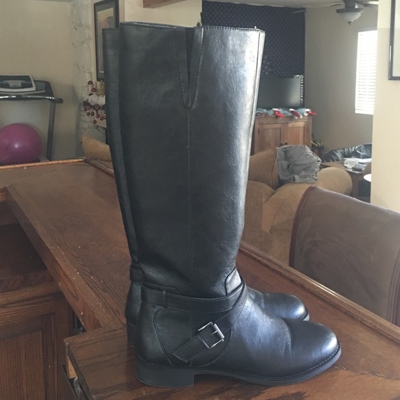 🚫SOLD🚫Kenneth Cole Tall black boots