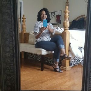Meet your Posher, Cynthia