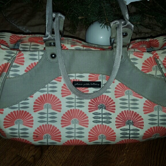 Petunia pickel bottom