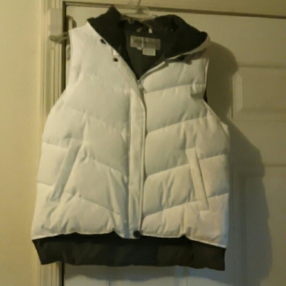 56%Down 45% ,Feathers Hooded Vest