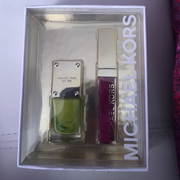 Lipstick and nail polish MK - Picture 1 of 1