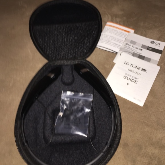 LG TONES WITH CASE