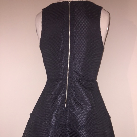 Black a line dress - Picture 2 of 3