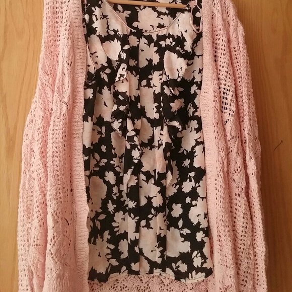 floral blouse with a pink crochet cartegen