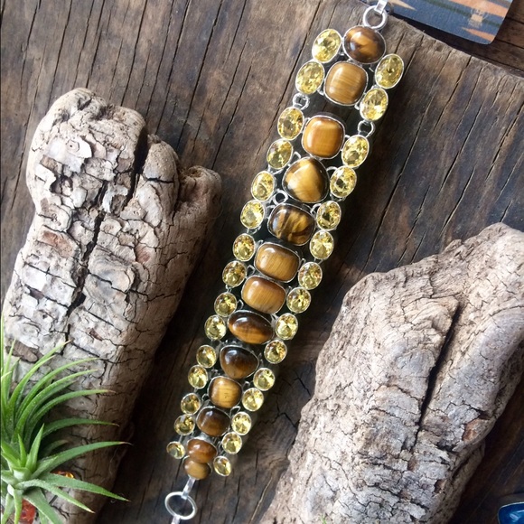 ✨Traded✨ Tiger's Eye and Citrine Bracelet - Picture 2 of 3