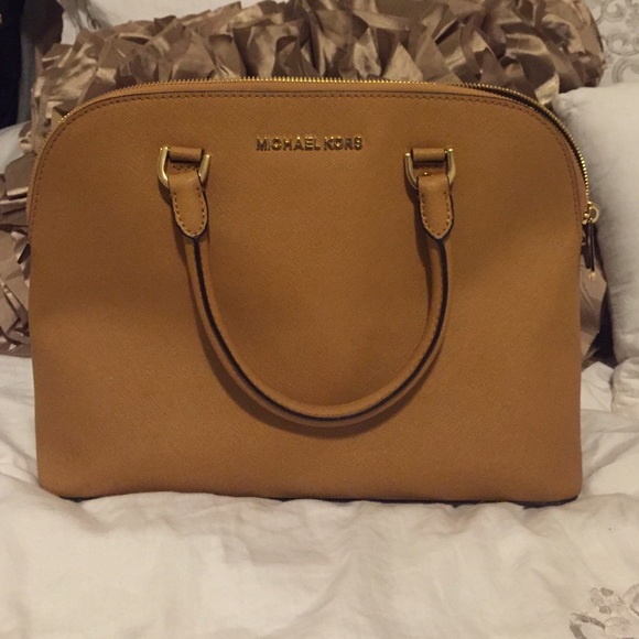 Michael Kors CINDY peanut handbag