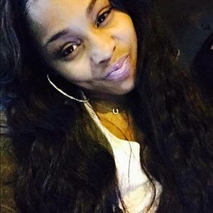 Meet your Posher, Sherry