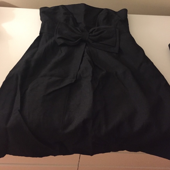 Lilly Pulitzer size 2 black bow dress