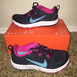 🚨SALE🚨NWOT Nike wild trail sneakers