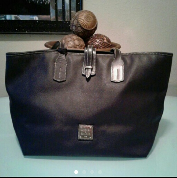 Dooney & Bourke Handbags - ❌❌SOLD❌❌ Dooney & Bourke Handbag