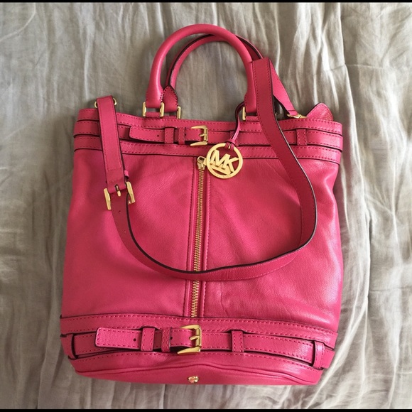 Michael Kors Handbags - MICHAEL KORS NWT Kingsbury Pink Leather Tote