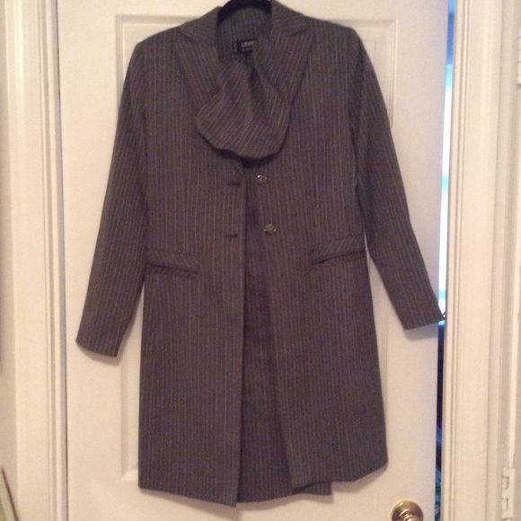 Levine Classics Size 6