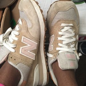 Cream , Pink & White New Balance