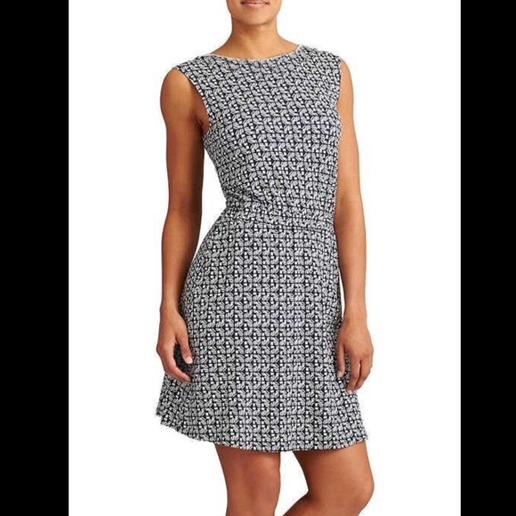 Athleta Dresses & Skirts - Geometric print cross back stretchy swing dress