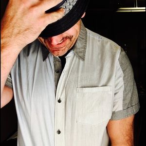 GUESS JEANS  Short Sleeve Color Block button Up XL