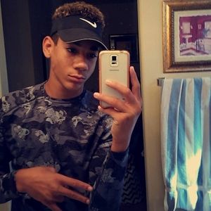 Meet your Posher, Dax chris