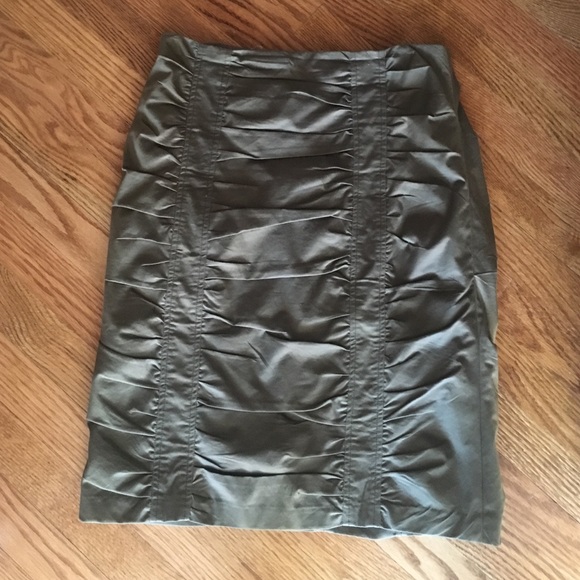 Nanette Lepore military green pencil skirt size 6